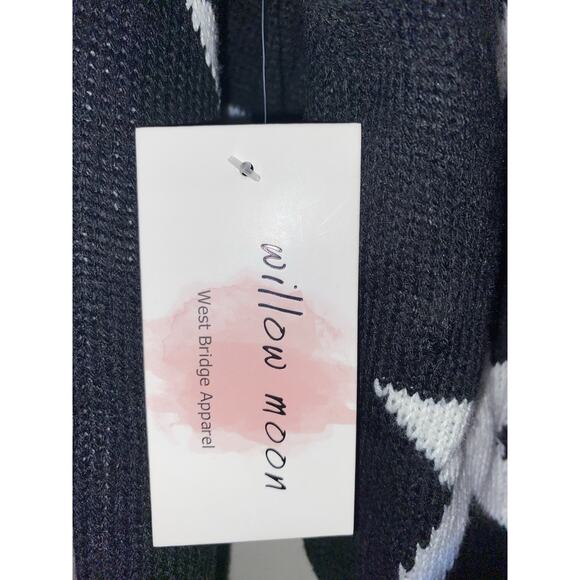 Willow Moon Sweater Raw Hems Soft Oversized Women’s Size XS NWT Black & White - Picture 3 of 3